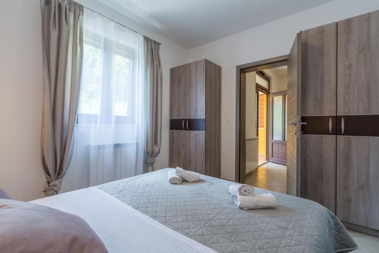 Studio Apartments Pinia-Marina Porec Esterno foto