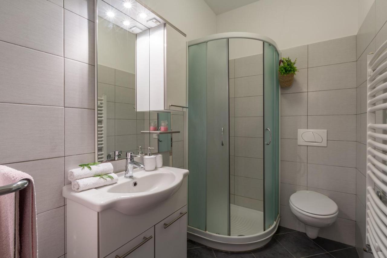 Studio Apartments Pinia-Marina Porec Esterno foto
